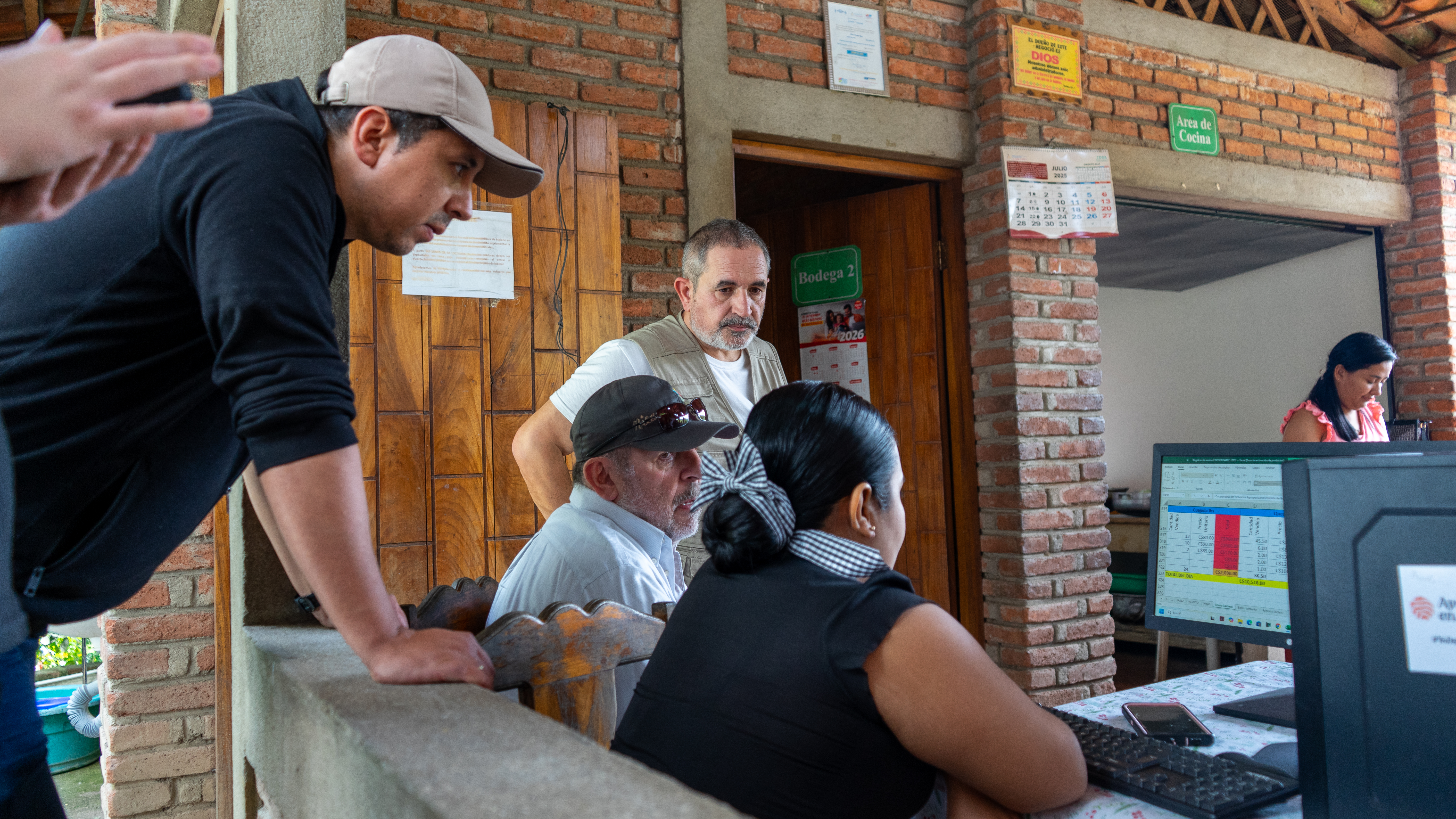 Tutator partners working with a community team